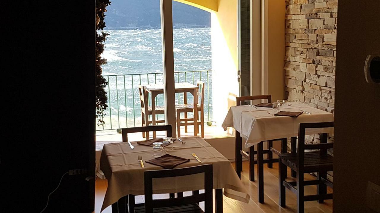 Foresteria Lombarda La Spiaggia Lierna Kültér fotó